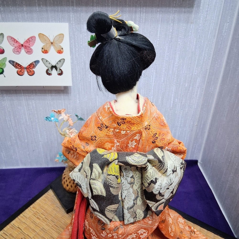 Vintage Japanese Geisha Nishi Doll Oyama Tatami Mat & Flowers - Picture 7 of 16